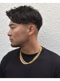 毛流れニュアンスパーマミドルフェード