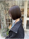 まとまるぱつっと軽め切りっぱなしボブ　髪質改善暗め艶ブラウン