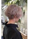 ホワイトベージュとショート【ケアブリーチ】