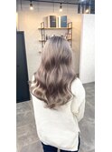 ミルクティーベージュ×巻き髪