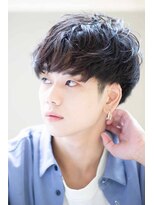 グリ(GURI)&nbsp;メンズマッシュニュアンスパーマナチュラルツーブロック刈り上げ