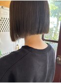 ミニボブ×くすみベージュ