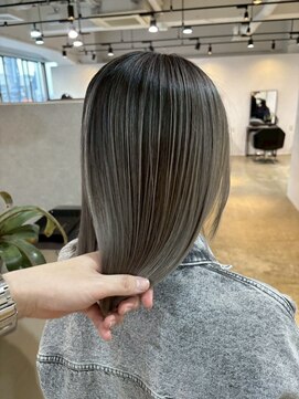 メリー オオサカ(Merly Osaka) dark silver balayage