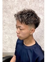 キタセンジュバーバー バイ ティーズ(KITASENJU BARBER by T's) スキンメッシュ