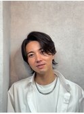 センターパートウルフ