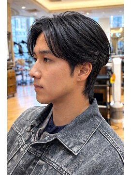 ビュートリアム265(BEAUTRIUM 265) メンズヘア センターパート フェザーパーマ 襟足長め