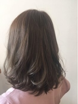 ヒスパニックヘアー hispanic HAIRの写真/少人数制プライベート空間　　経験豊富スタイリストがマンツーマンで接客　　上質な美を堪能◎ (40文字)