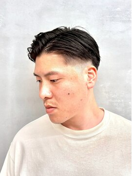 サームマン 人形町(SARM MAN) フェードで魅せる王道オールバックショート