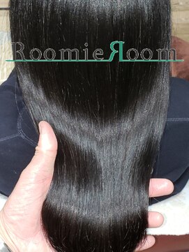 ルーミールーム(RoomieRoom) 疎水化髪質改善美シルエット艶サラ髪愛されストレート