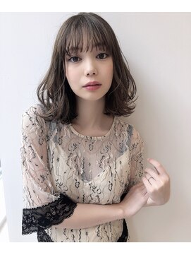 【Lano by HAIR】関亜梨佐 耳かけウェーブパーマ×グレージュ