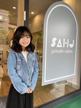 サージュ(SAHJ) セミロング×コテ巻きアレンジ