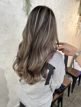 アポロ 横浜駅店(apollo) バレイヤージュ/ロングヘア/ゆるやかウェーブ/ゆる巻き