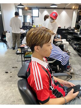 ボルド(MEN'S HAIR SALON BORDO) ショートセンターパート×ハイライト