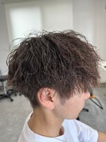 フゥ 宇都宮(FeU)&nbsp;波巻きパーマツイストスパイラルパーマメンズマッシュパーマ