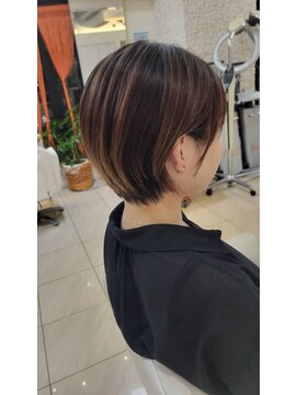 フレイストート(Frais Tout) ボブショート ブリーチ 髪質改善 ストレート オージュア