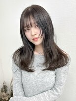 シー(shii..)&nbsp;《shii..》#オリーブグレージュ#透明感カラー