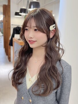 リンダ(LYNDA) 韓国レイヤーカットホワイトブロンド外ハネボブイメチェン美髪