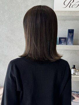 シベルバレー 横浜(sibell) ＊20代30代切りっぱなしボブタッセルボブ顔周りレイヤーオリーブ