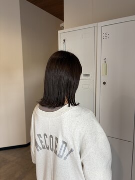 スリー バイ ザサロンフジサワ(THREE by the salon fujisawa) グレージュブラウン外はねスタイル