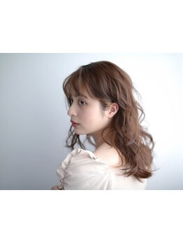 年齢と共に気になる白髪をカバー◎髪の負担を抑え、透明感のある仕上がりは"TRUNK hair design"にお任せ！