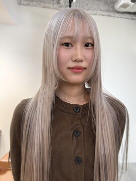 マルケ ドゥ マッシュ(MaruQuee de mashu) バタフライカット/ハッシュカット/レイヤーカット/ホワイトカ