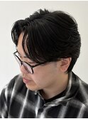 毛流れパーマセンターパートスタイル