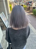 コエル(KOER)&nbsp;33. ミルクティーブロンド/ショート/切りっぱなし