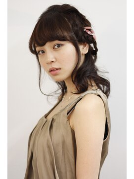 アトリエサニーデイ(atelier SUNNY DAY) 編み込み/ハーフアップ/三つ編みアレンジ/ミディアム/フルメイク