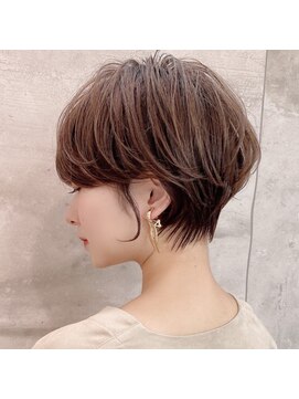 アンド ストーリーズ(&STORIES) 厚めバングショートボブ/20代/30代/40代/ハイライト