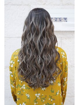 フルール たまプラーザ(Fleur) ロング/ハイライト/3D/根元暗め/グラデーション