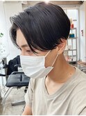 毛流れセンターパートニュアンスパーマツーブロック刈り上げ