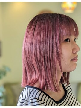 パレッテ(styling room Palette) ピンクカラー　外はねボブ
