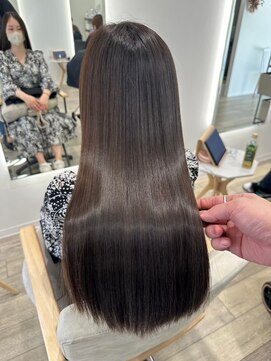 レヴ 草加店(LEV.) グレーベージュ デザインカラー レイヤーカット ウェットヘア