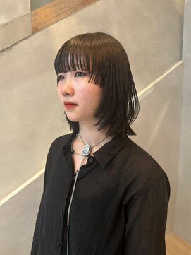 プール(POOL) 顔まわりデザイン