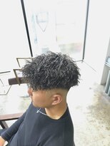 アノ(Ano.)&nbsp;メンズカットスキンフェードツイストパーマツイストスパイラル