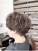 大人女性のナチュラル丸みショート