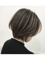 ベラバイブルーム(BELLA by Blume)&nbsp;ショートの品あるハイライトスタイル