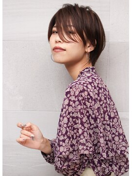 ピアーネ(PIANE) 小顔ショートヘア ×ストレートタッチ