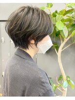 ジアン テラス(GIEN TERRASSE)&nbsp;#カーキグレージュ #ショートヘア #くびれショート