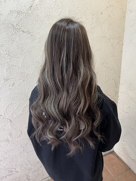 シー(See.) ホワイトハイライトカラー【上新庄、ブリーチカラー】