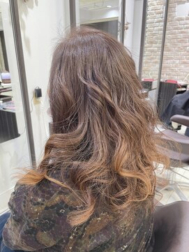 マニッシュ 三鷹駅前店 バレイヤージュロングスタイル