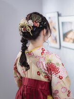 ヘアデザイン ステラ(hair design sTella)&nbsp;★ドライフラワーをたくさん散りばめた編み下ろしの袴スタイル★