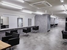 ネイバー 立川(Neighbor)の雰囲気（space*<立川/立川駅/韓国/シャドウ/メンズパーマ/men's>）