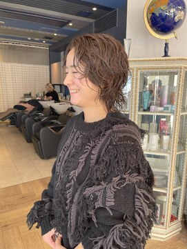 コワファースト 大分(COIFF1RST) 大人可愛いウルフ！パーマスタイルのベージュカラー