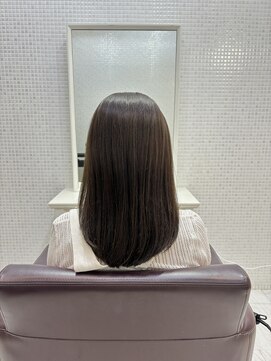 オーガスト ヘア ネイル(AUGUST hair nail) オリーブグレージュ/ブリーチなし/横浜/ダークトーン