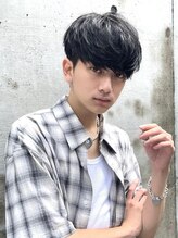 《*どんな服装にも合わせやすいトレンドヘアを*》オシャレを楽しみたい方にも人気なelimaのメンズパーマ＊