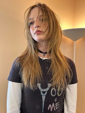 トゥーグッド(too good) 切り込んだハッシュカット