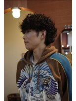 エディ(Edy)&nbsp;カーリーパーマ海外ヘアスパイラルパーマケアパーマウルフカット