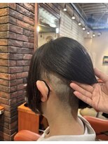 ヘアメイク フレンシア(hair make flencia)&nbsp;耳掛けで魅せる大人な2ブロックボブ【116スタイル】