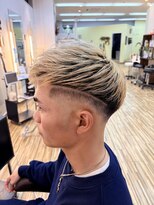 リッシュ 馬込沢店(RISHE)&nbsp;メンズハイトーンシルバー×フェードラインショート